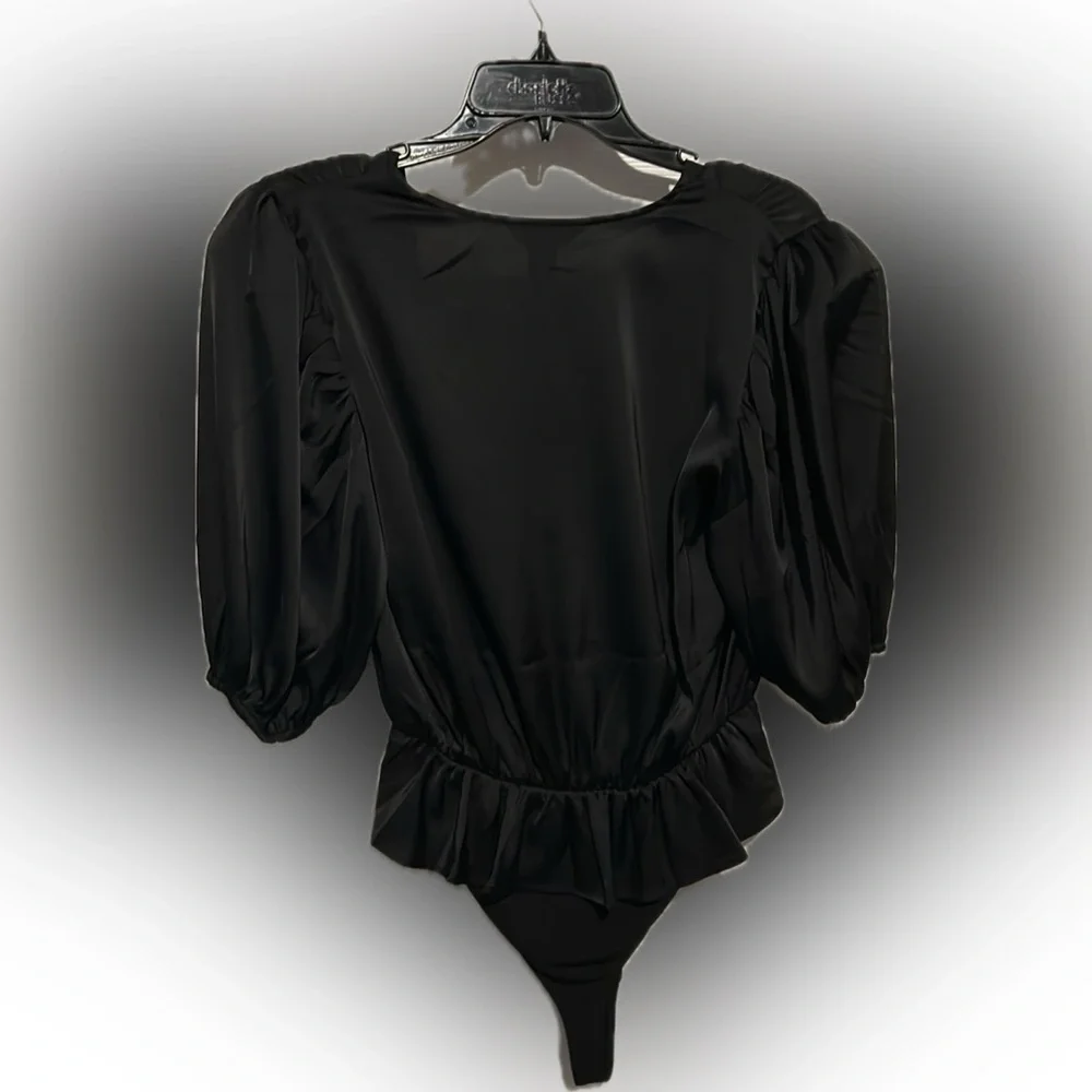 Express Ruffle Bodysuit - Picture 3 of 3